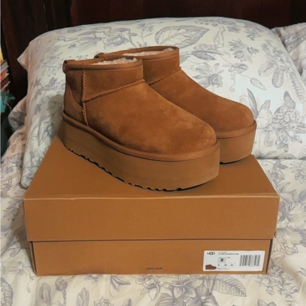 UGG women’s classic Ultra Mini Platform